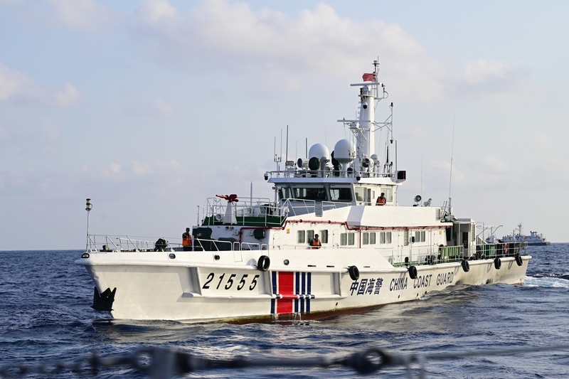 中海警船頻出沒大馬南海海域 連釣魚小船也遇到