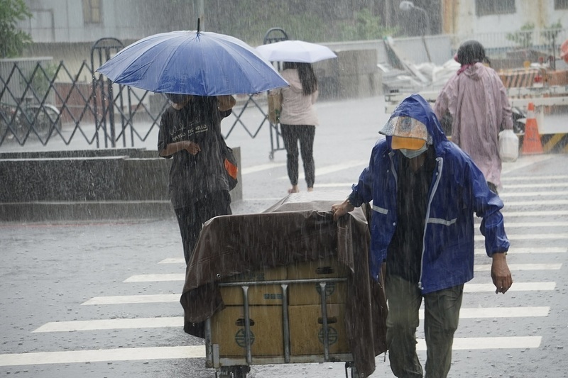 中南部9日防局部大雨 熱帶低壓估12日前後形成