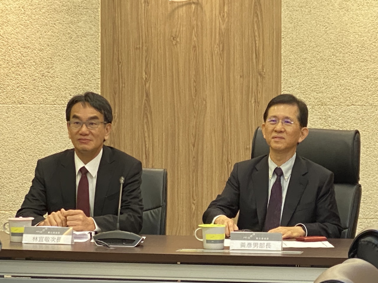 數發部雙管齊下 要求境外平台實名制擴及投資廣告