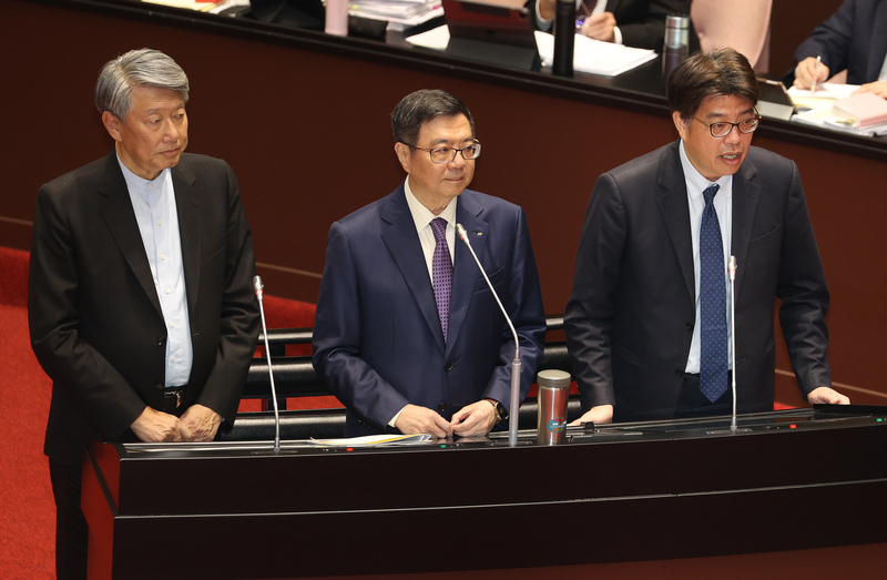 傅崐萁問賴清德國情報告時間 卓榮泰：總統看到邀請會做決定