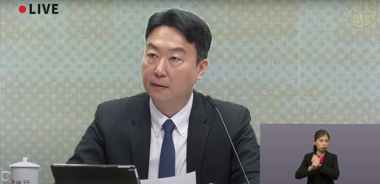 放不放颱風假中央挨批袖手旁觀 政院：已提供最專業氣象資訊