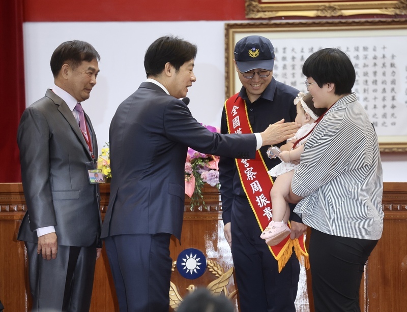慶祝警察節 賴總統期勉打詐、掃黑、反毒守護社會