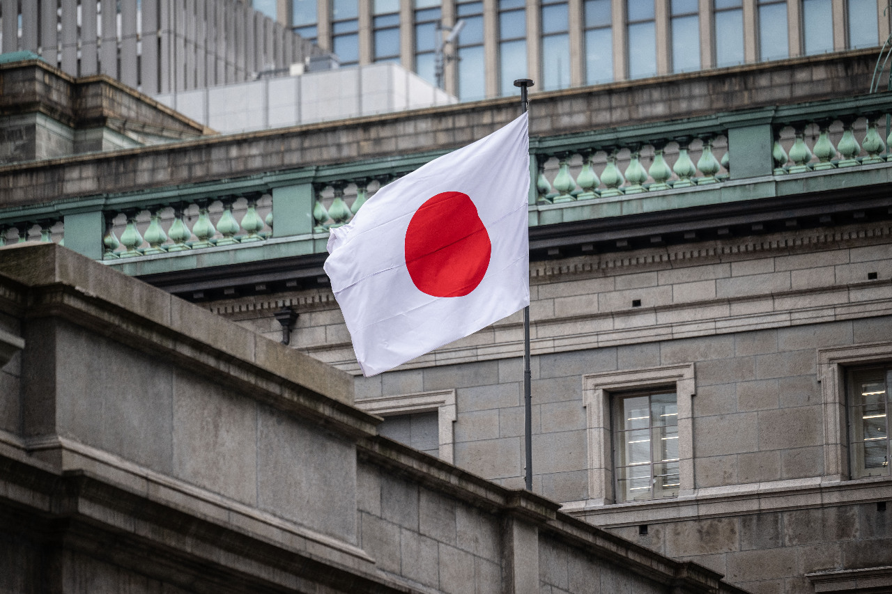 日本央行維持利率不變 放緩削減購債規模步調
