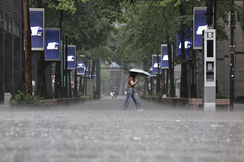 新北、屏東防山區暴雨 北北基高屏留意大雷雨