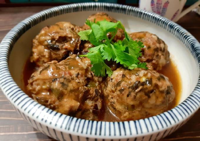 梅乾菜發酵的香氣 將豬肉丸子升級成客家特色料理
