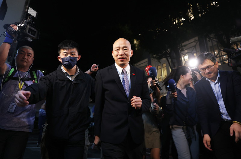 宴請柯文哲及民眾黨立委  韓國瑜：會再邀其他黨團
