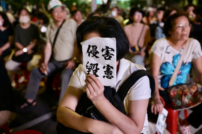 覆議案21日表決 5千人立院外反濫權暫落幕約再聚