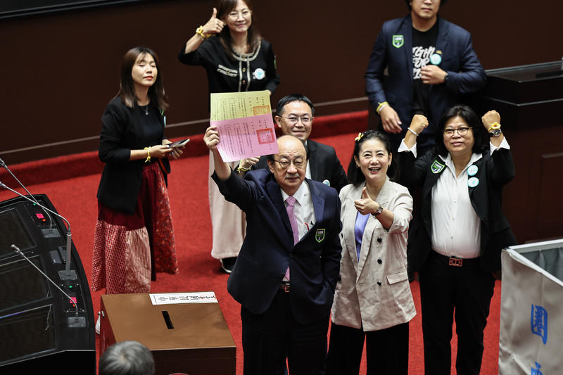 覆議案遭否決 民進黨團：最短時間內提釋憲