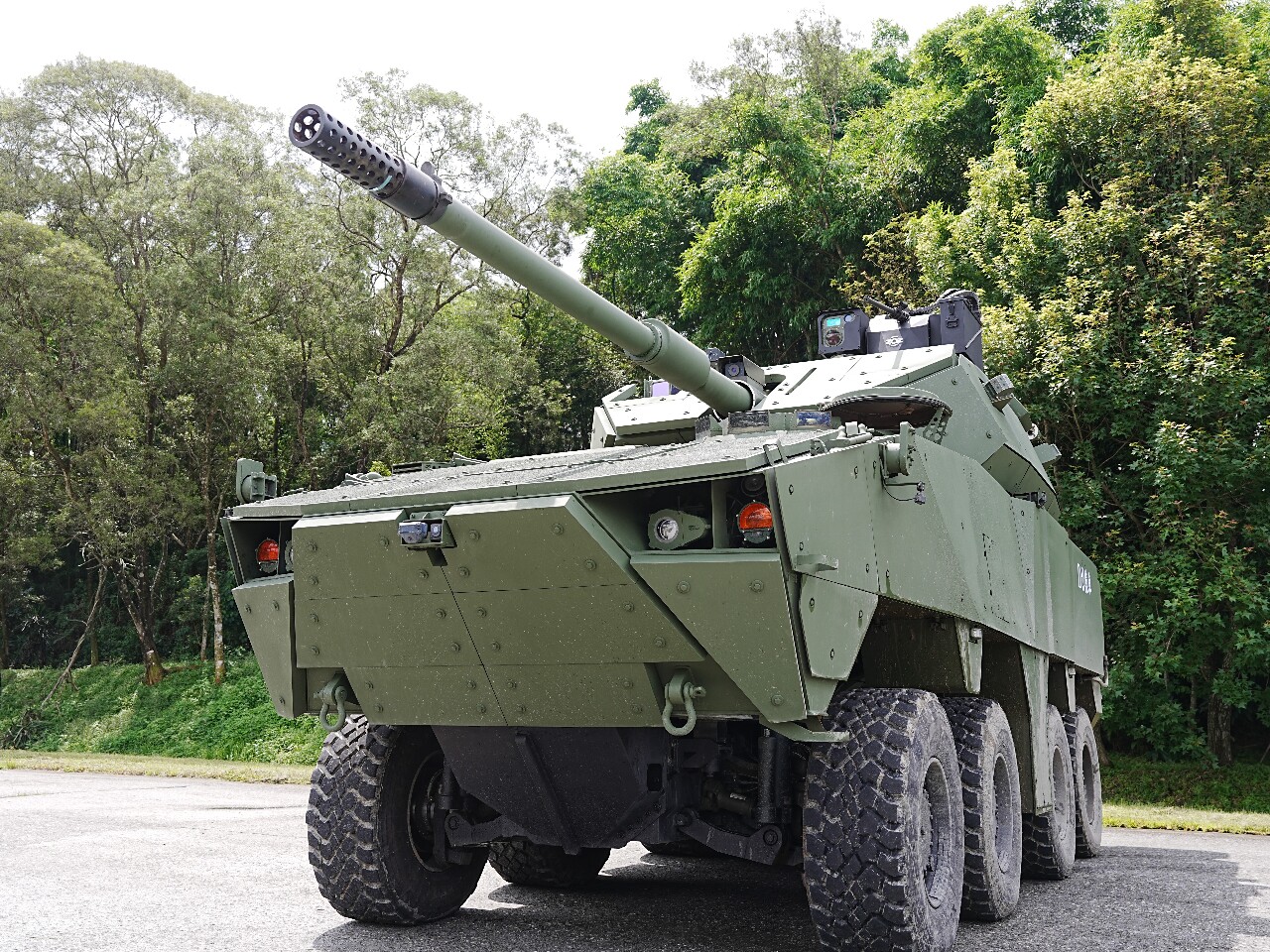 我國自主研發「105公厘輪型戰車」首曝光 展現高度機動性能(影音)