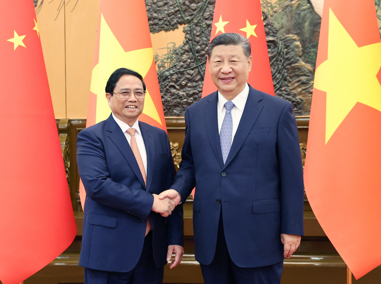 蒲亭訪問河內後 習近平會見越南總理