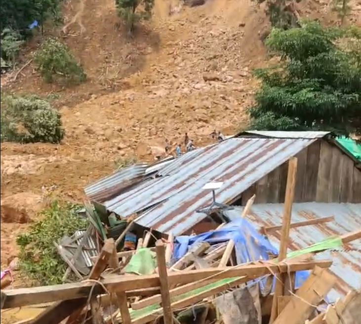 印尼蘇拉威西島非法礦區山崩 至少12人罹難