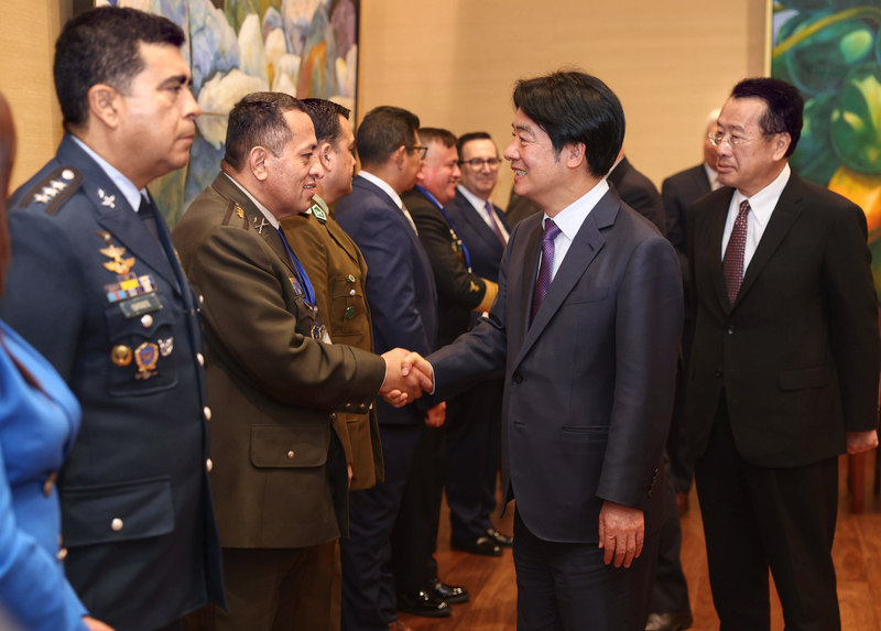 接見遠朋西語高階軍官班 總統：象徵台灣與友國軍事與安全緊密合作