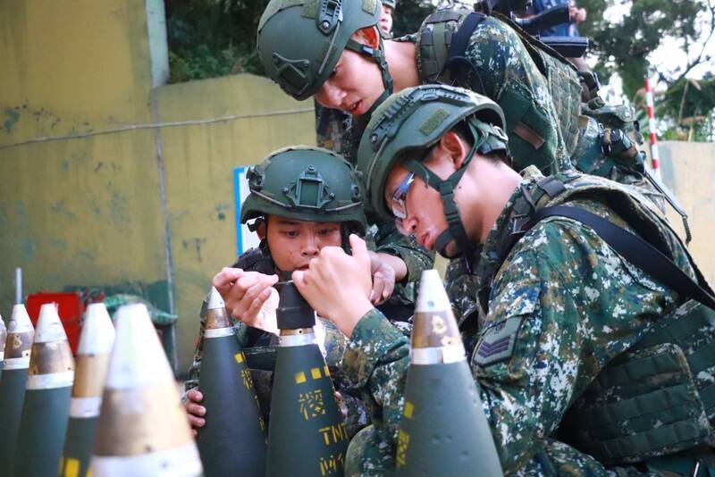 美學者：軍援台灣應設條件 促提高國防支出與改革
