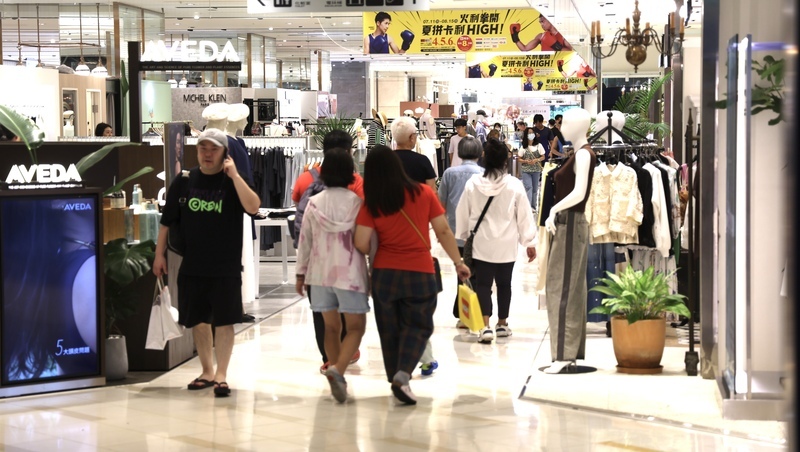 暑假旅遊旺季   7月刷卡額近4千億創史上第4高