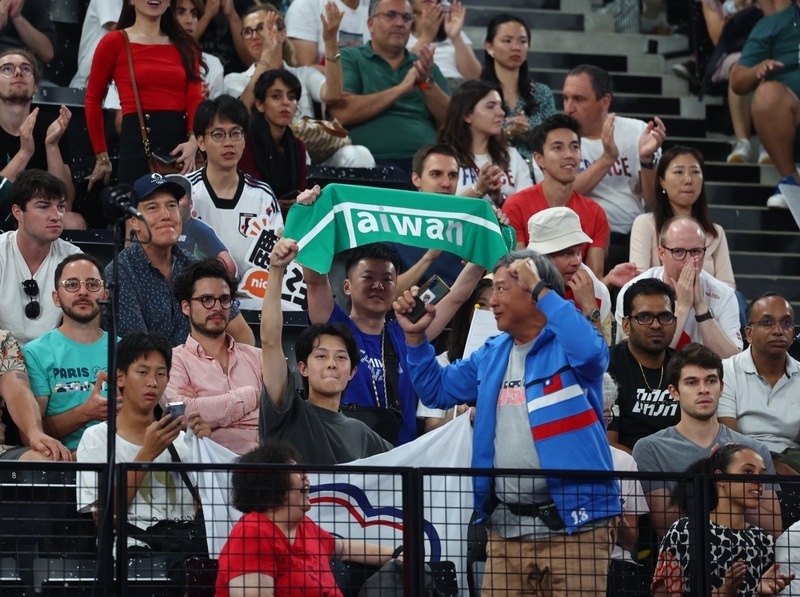手持Taiwan In毛巾遭沒收 中華奧會：官網都有規定