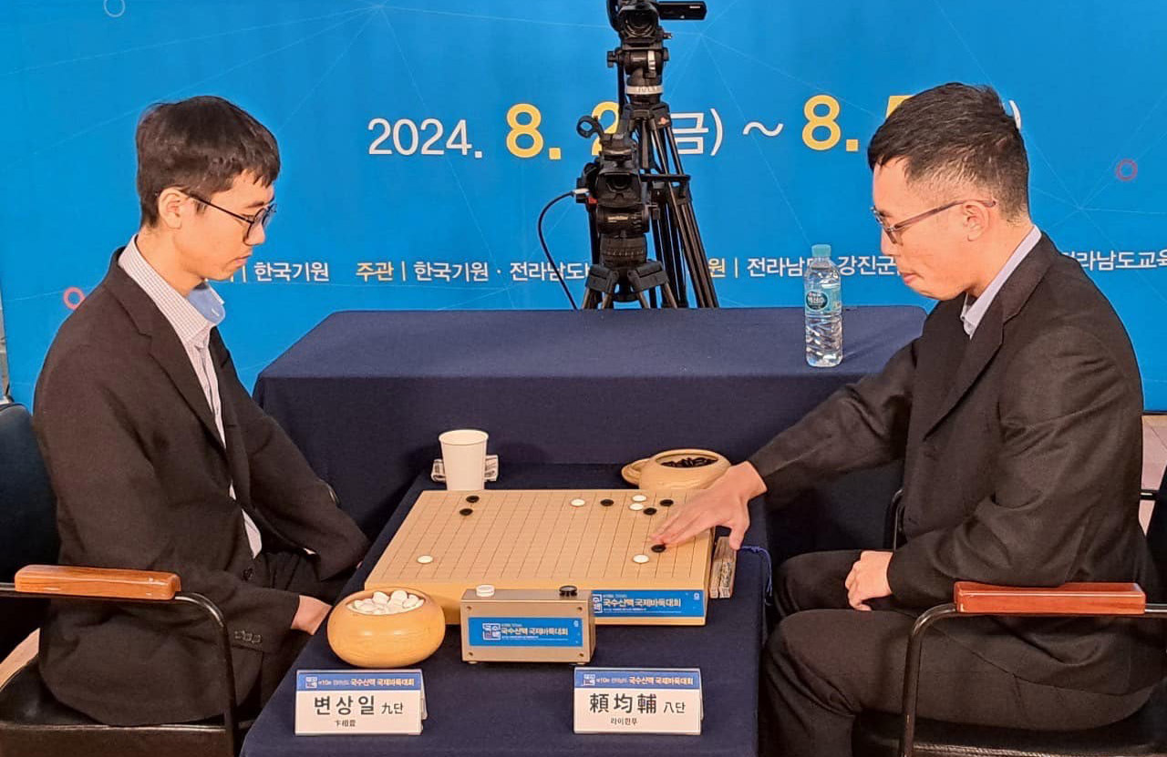 逆轉勝世界第1名將申真諝 賴均輔國手山脈盃圍棋賽稱王