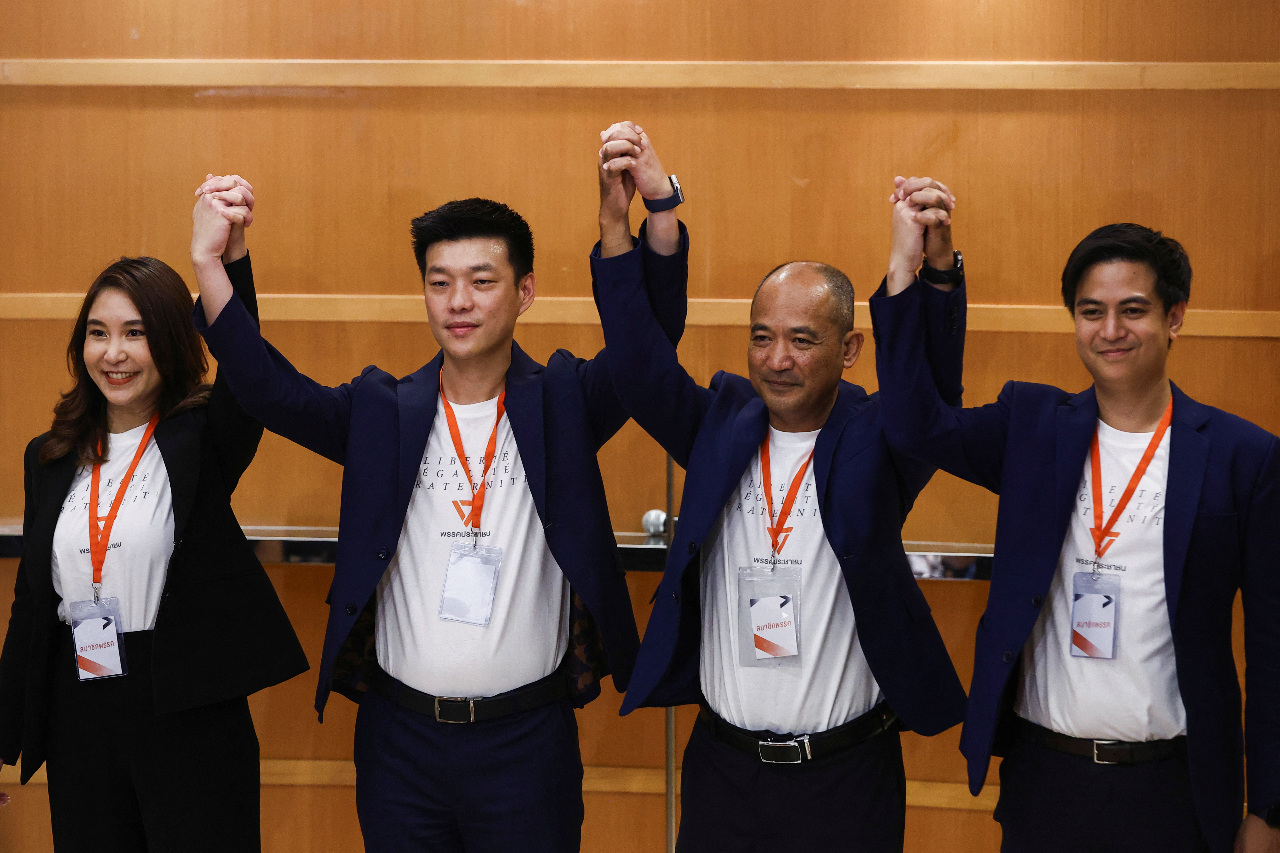 泰國前進黨遭解散化身 「人民黨」承繼改革議程