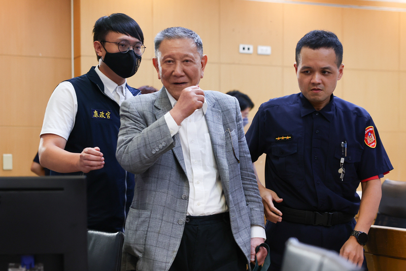 京華城案列貪污被告 沈慶京、應曉薇遭聲押禁見