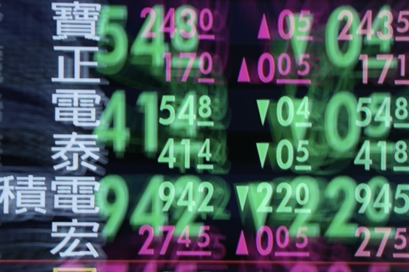 憂美經濟衰退恐成定局 台股又下挫臨21000點保衛戰