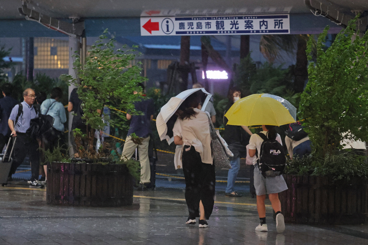 珊珊減弱為熱帶風暴 日本交通仍然一團亂