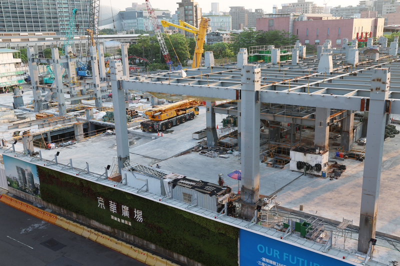 鼎越抗告扣押京華城土地 北院更裁仍准扣押