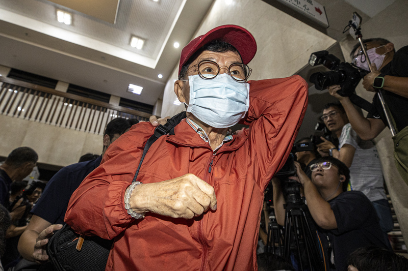 柯、彭涉違背職務收賄、圖利等罪 北檢聲請羈押禁見