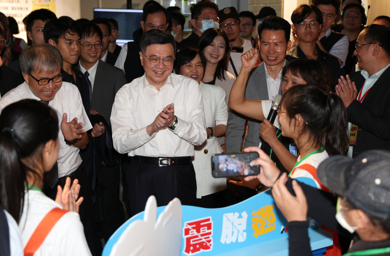 卓榮泰：與全台賣場合作 打造韌性防災