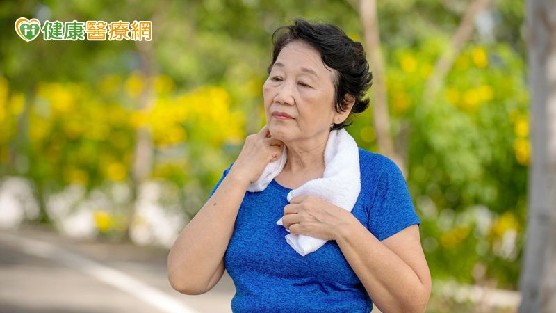 熱過頭恐造成腎臟傷害！醫提「三多三少」預防辦法