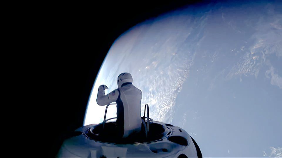 SpaceX創造歷史 完成史上首次民間太空漫步