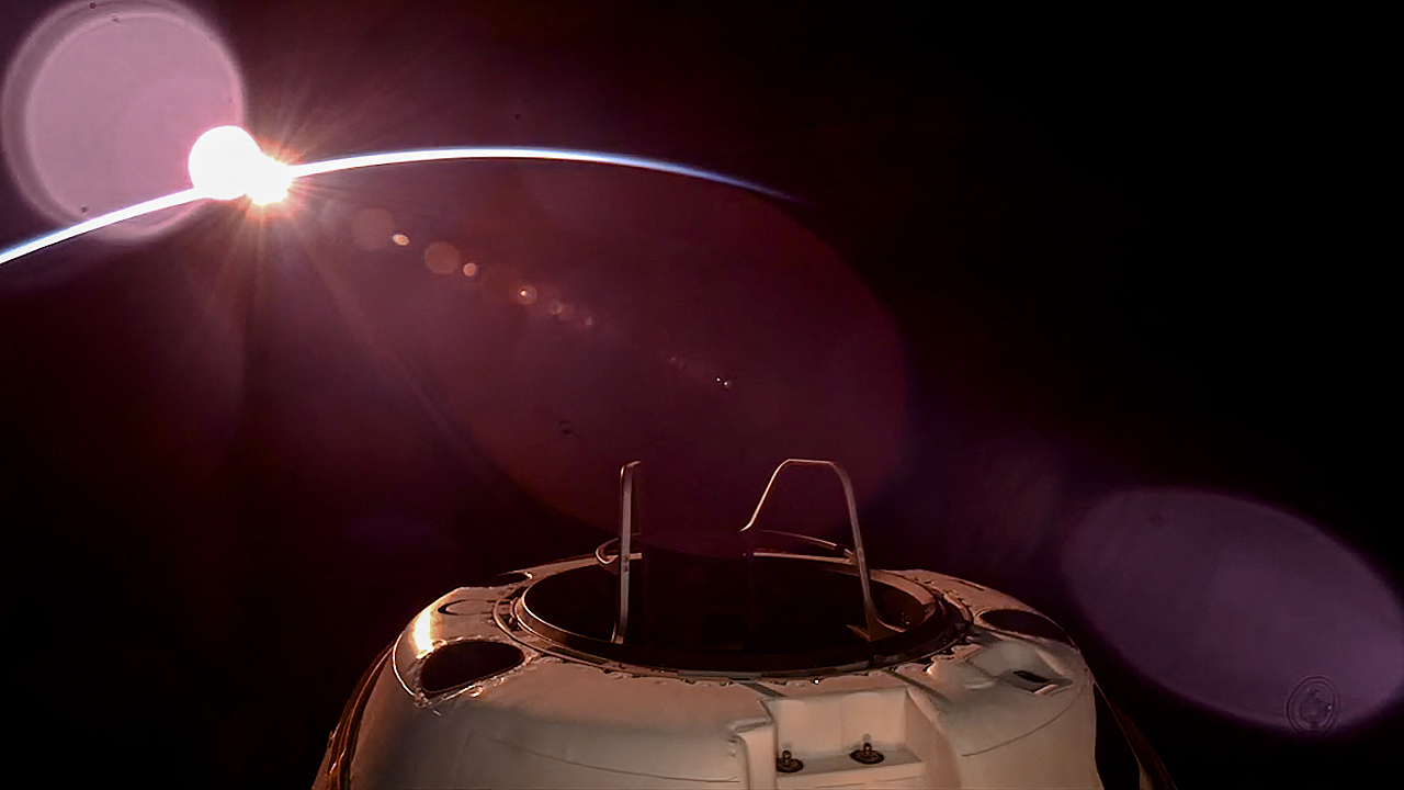 完成史上首次民間太空漫步任務 SpaceX乘龍號將返地球