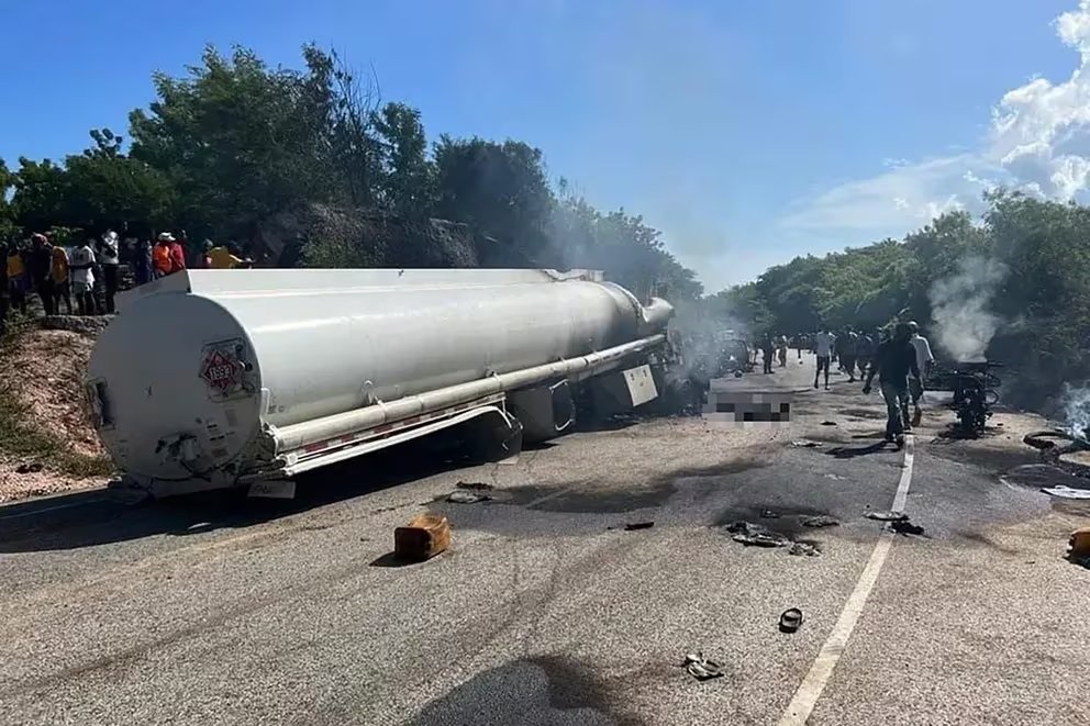 海地油罐車爆炸至少25死 民眾收集漏油加劇死傷