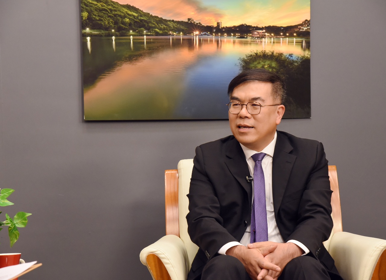 不等2028 彭啓明：找業者試行碳交易 與碳費雙軌並進