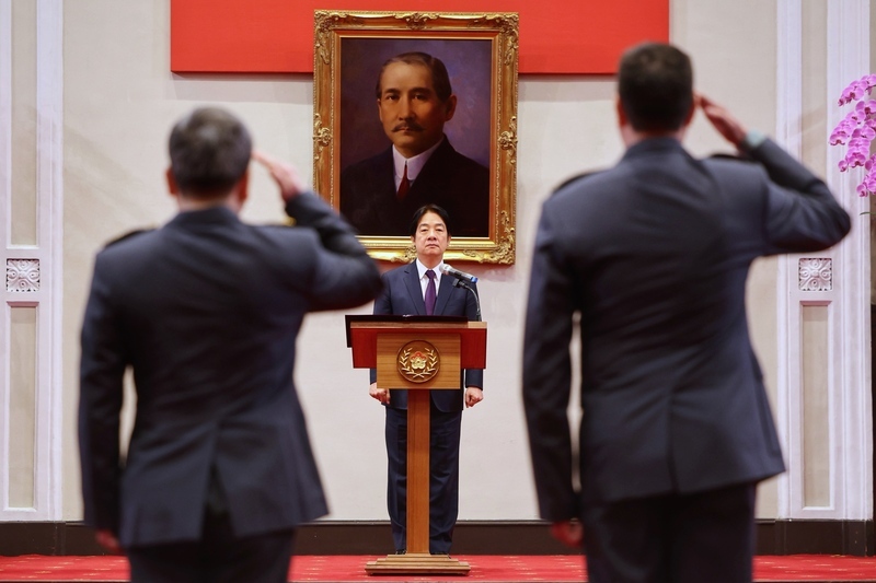 總統主持10月份將官晉任授階 強調政府會作國軍後盾