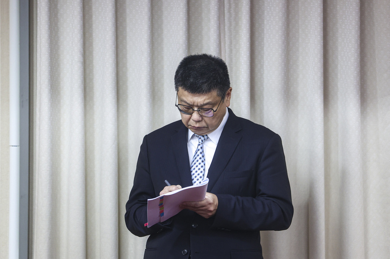 台鐵董座加薪4成惹議 杜微：依國營事業規定