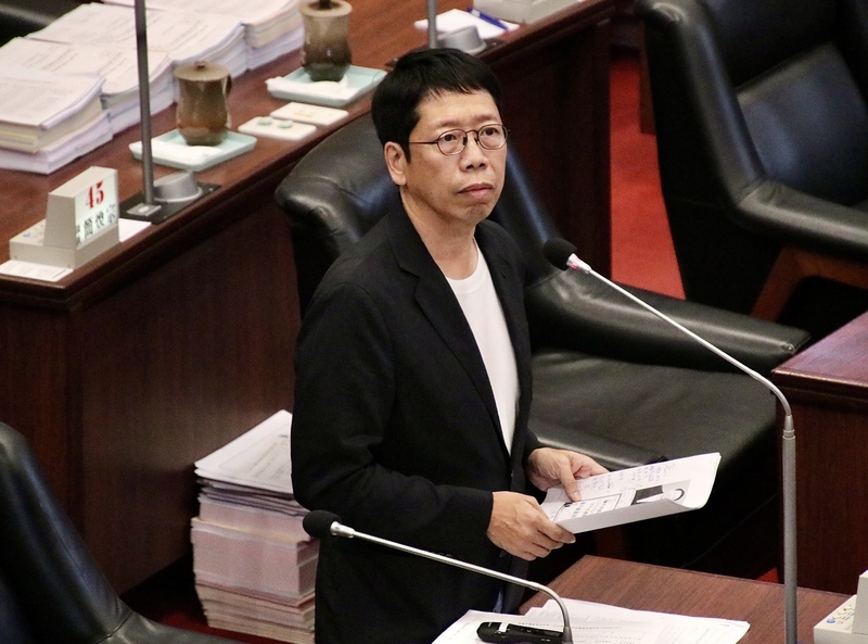 涉浮報助理費 黃紹庭聲明：出境是既定行程非畏罪潛逃