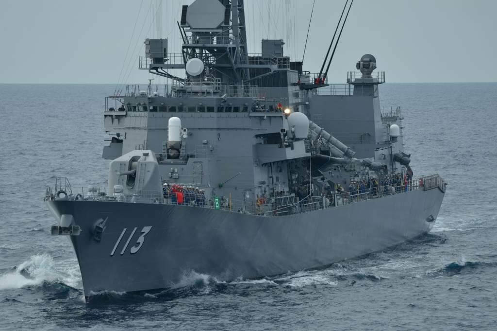日自衛隊首度通過台灣海峽 對共軍威嚇展現堅決態度