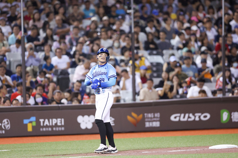 台灣隊利空！手指傷勢復原不如預期  張育成退出12強賽