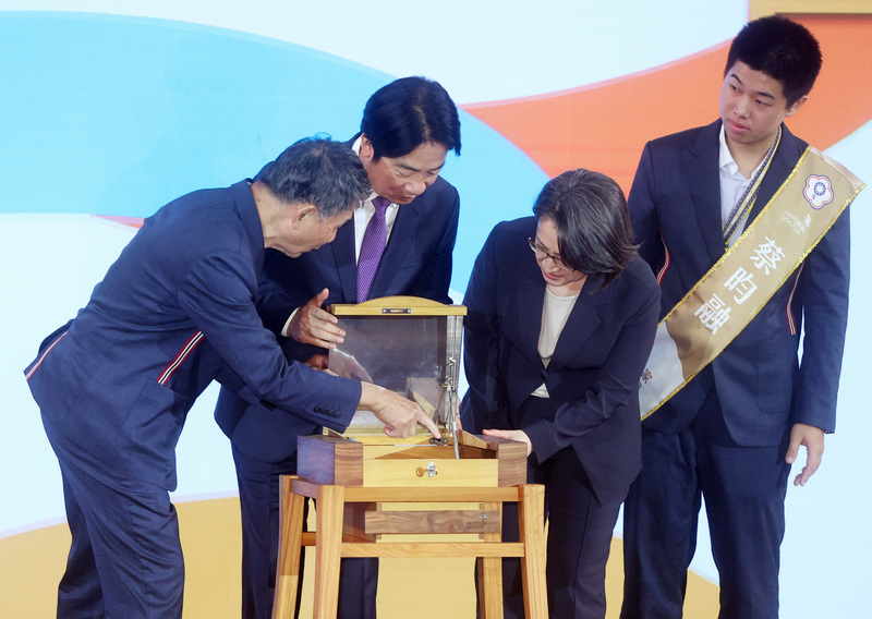 總統：擴大投資技職教育 培育國家重點產業所需人才