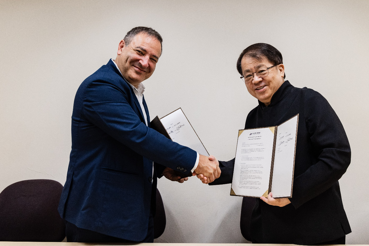 朱宗慶打擊樂團第2位駐團作曲家誕生 約翰帕沙達斯來台簽5年長約
