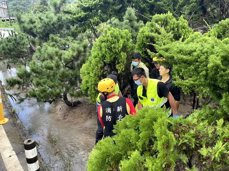新北金山夫婦遭水沖走 2人被尋獲皆已死亡