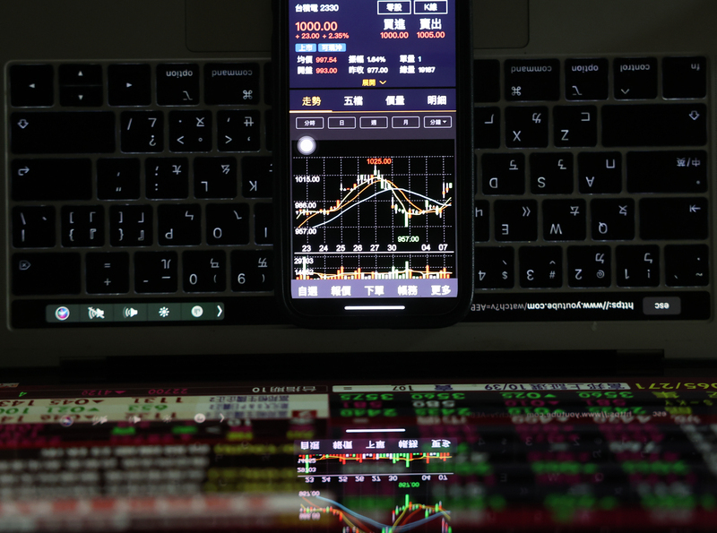 台積電再站上千元 台股終場漲399點