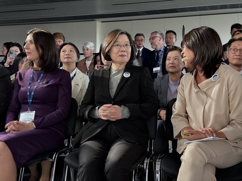 捷克論壇致詞遇中共軍演 蔡英文：台灣民主不可妥協