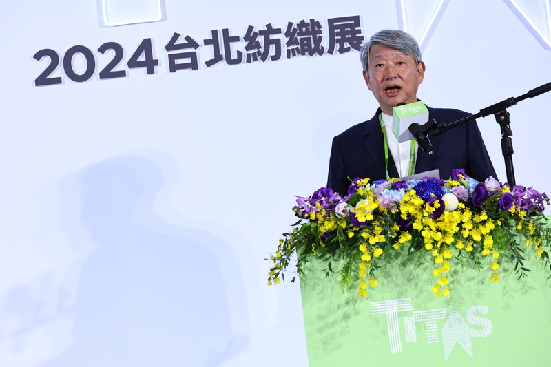 拋在日、菲建綠能電廠 郭智輝：運回台灣價格會比本土綠電低