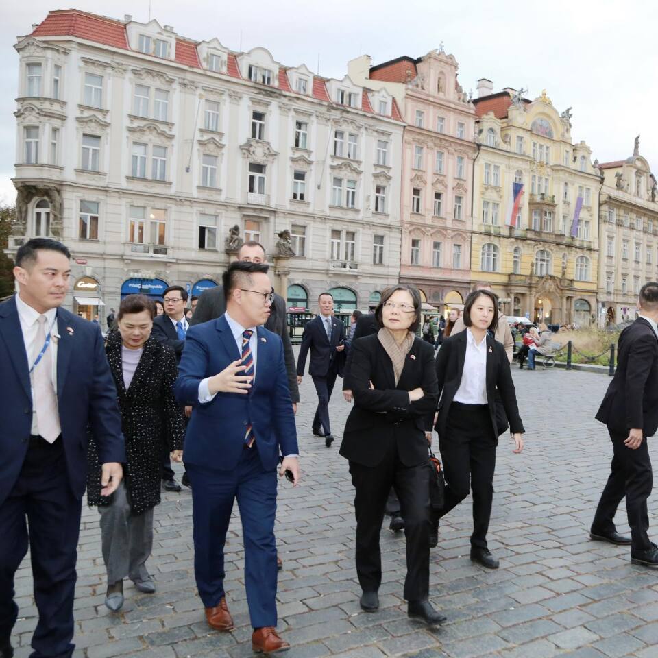 蔡英文：在捷克見到許多朋友 將啟程往下站續為民主打拚