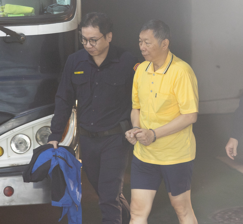 半個月前拒應訊 北檢今再度提訊柯文哲