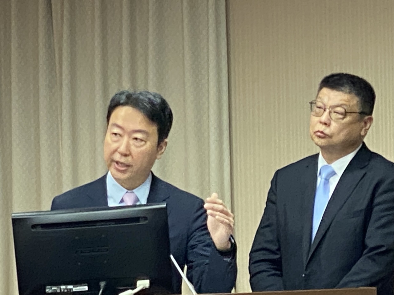 雙鐵票價調漲？ 交長保證：明年春節前不會變