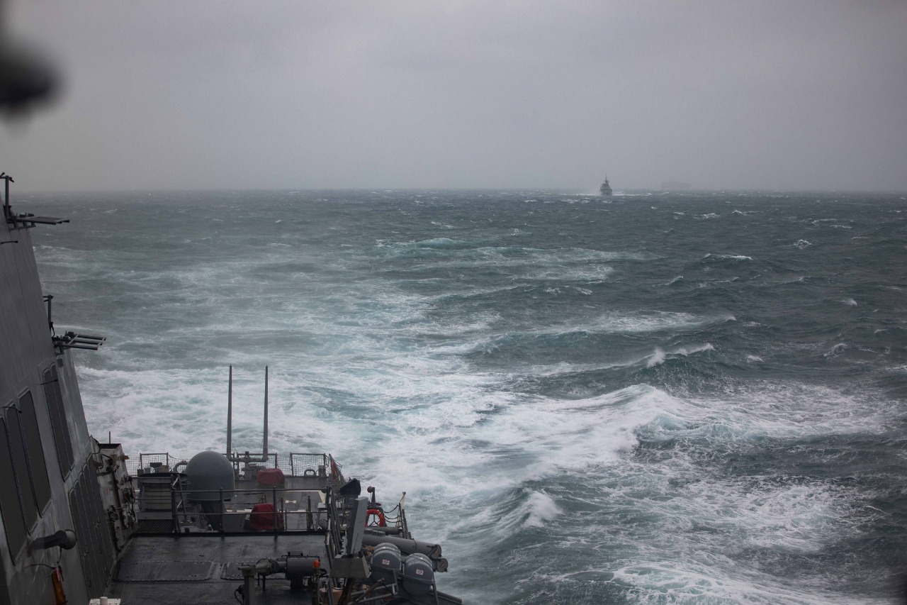 美加軍艦穿越台海 日媒：目的在牽制中國