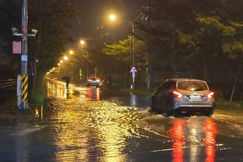 東北季風及颱風環流影響 基隆雙北宜蘭注意豪雨