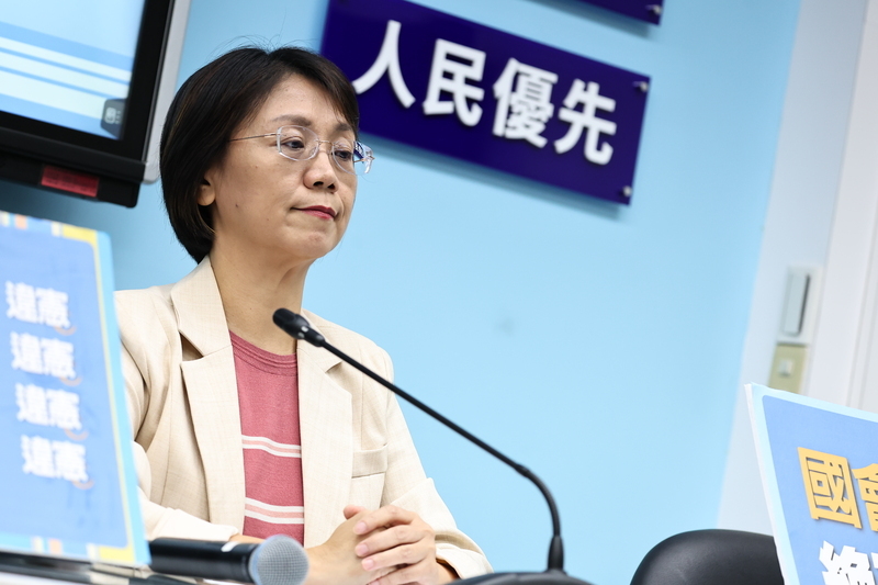 翁曉玲提案刪「吳斯懷條款」藍稱保障思想自由 綠批與賣國無異