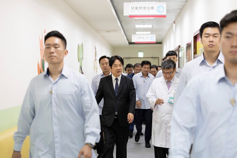 賴總統視察金門醫院 打造健康台灣